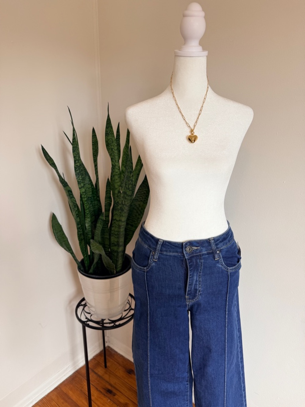 Kut from the Kloth | Margo High Rise Wide Leg Jeans - Picture 2 of 12